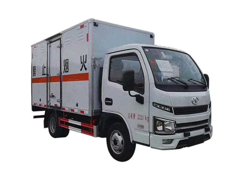 跃进小型易燃液体厢式运输车