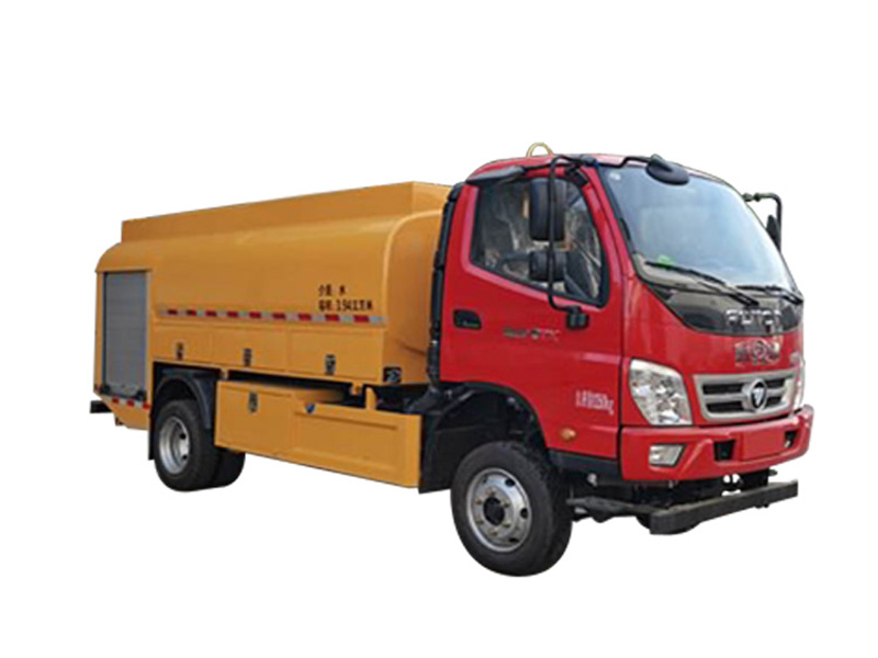 福田四驱洒水车(3.94立方米)